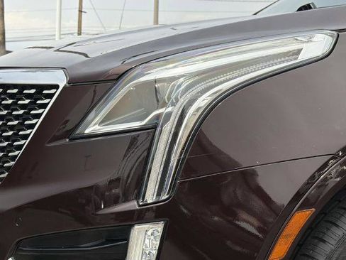Used 2021 Cadillac XT5 Premium Luxury FWD image 9