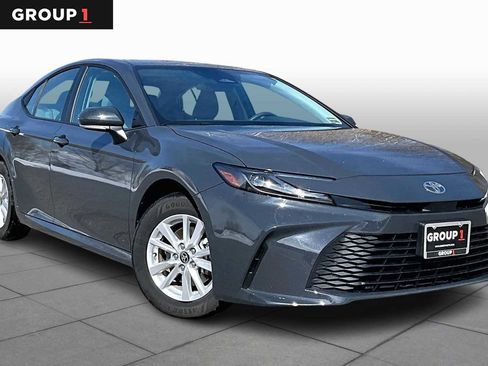 Certified 2025 Toyota Camry LE image 3