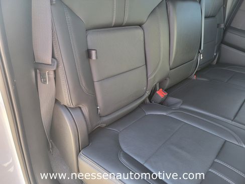 Used 2021 Chevrolet Silverado 1500 High Country w/ Technology Package RWD image 12