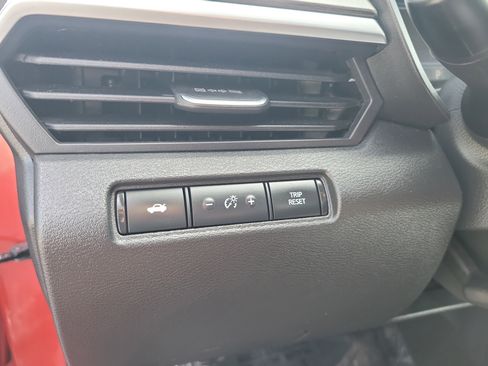 Used 2025 Nissan Altima 2.5 SV FWD image 31