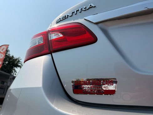 Used 2017 Nissan Sentra S FWD image 7