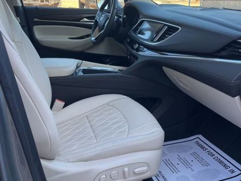 Used 2023 Buick Enclave Avenir w/ Avenir Technology Package image 11