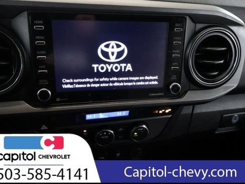 Used 2022 Toyota Tacoma TRD Off-Road image 20