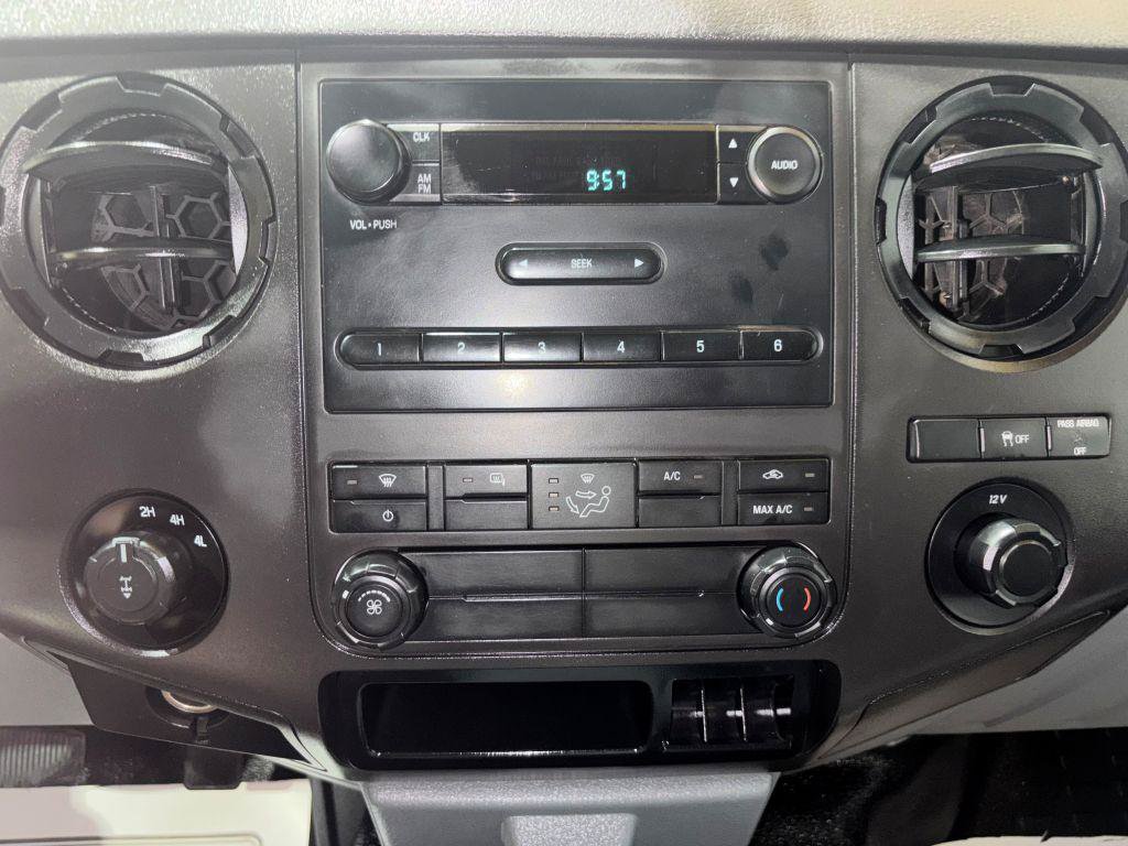 Used 2015 Ford F250 XL w/ Power Equipment Group AWD/4WD image 19
