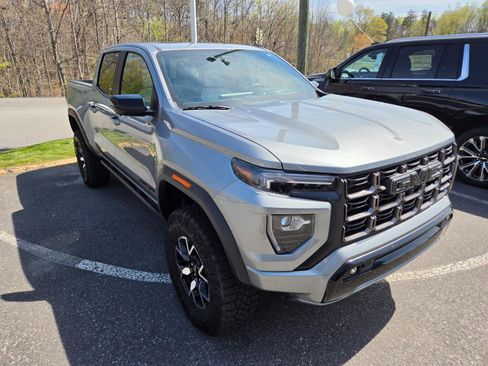 Used 2023 GMC Canyon AT4X image 3