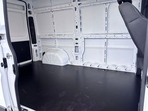 Used 2025 RAM ProMaster 2500 w/ Convenience Group image 24