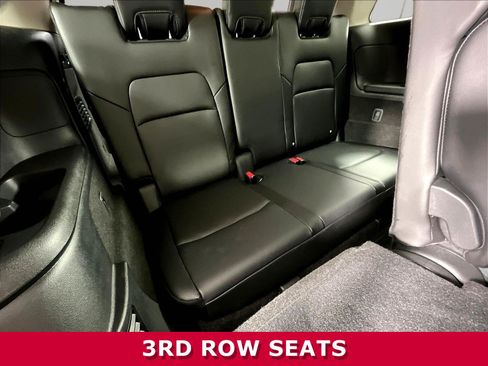 Used 2025 Nissan Pathfinder SL AWD/4WD image 25