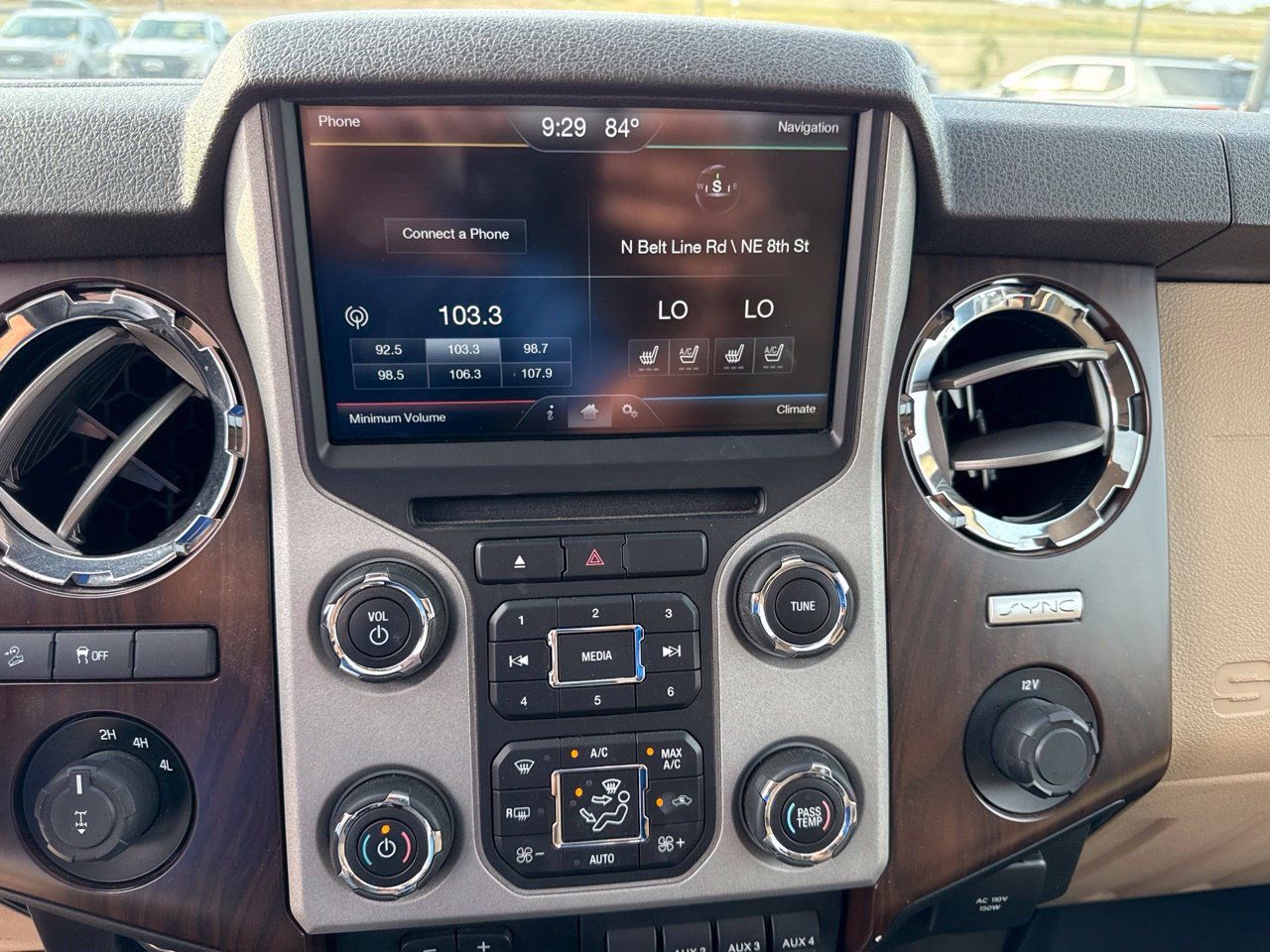 Used 2016 Ford F250 Lariat w/ Lariat Ultimate Package AWD/4WD image 24