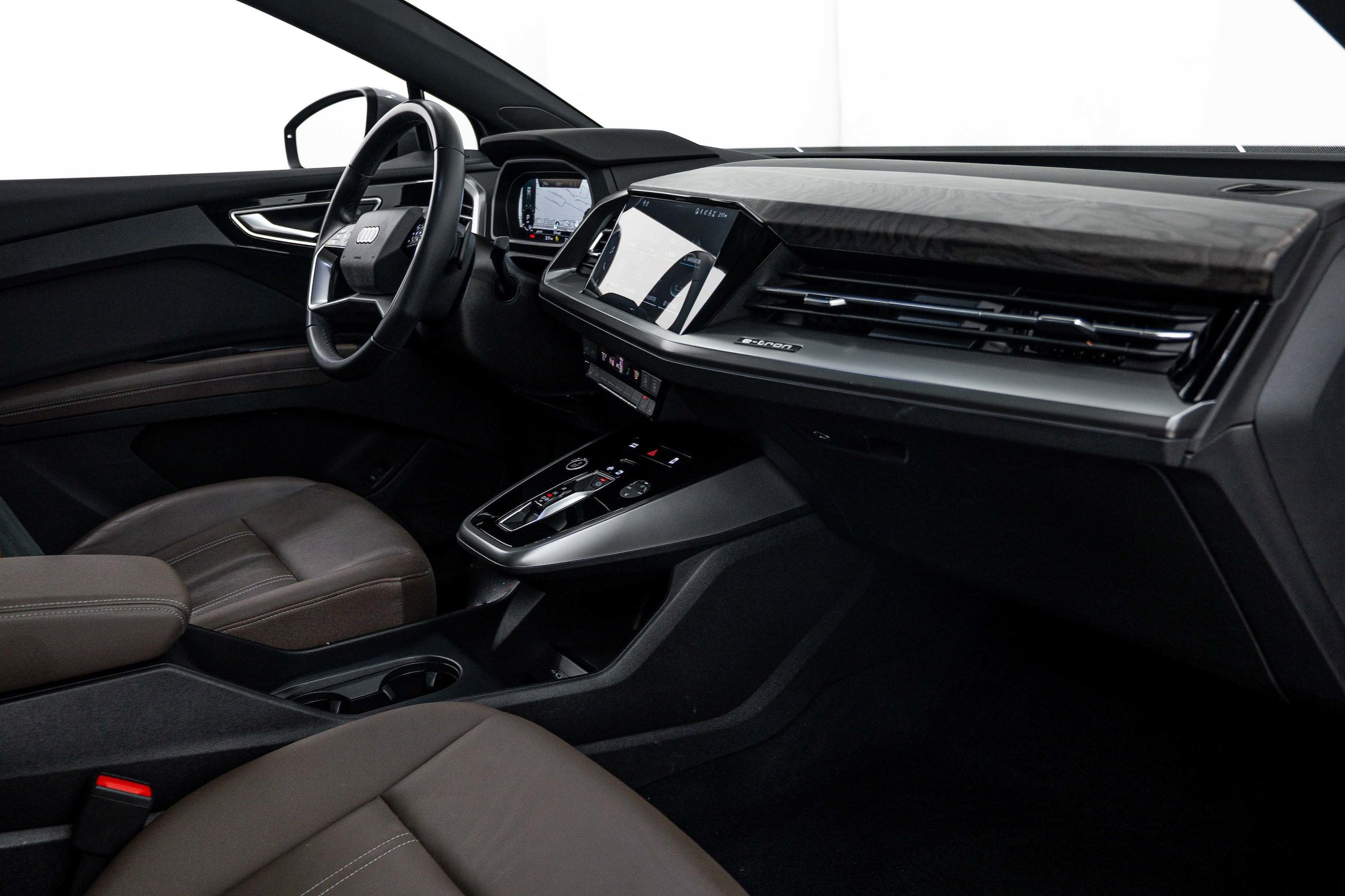 Certified 2024 Audi Q4 e-tron Premium Plus AWD/4WD image 13