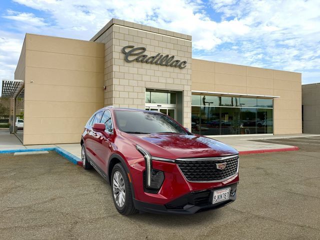 Certified 2024 Cadillac XT4 Premium Luxury w/ Technology Package FWD image 1