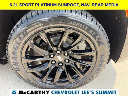 Used 2022 Cadillac Escalade ESV Sport Platinum w/ LPO, ONYX Package AWD/4WD image 18