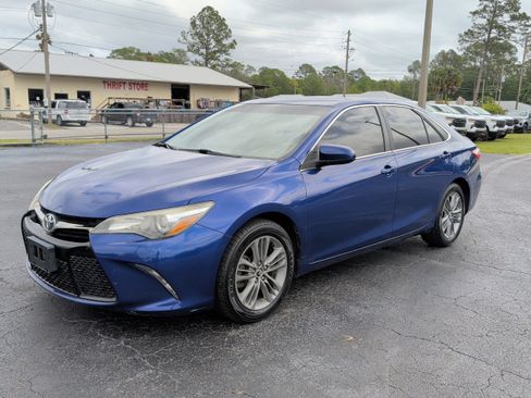 Used 2015 Toyota Camry SE image 6