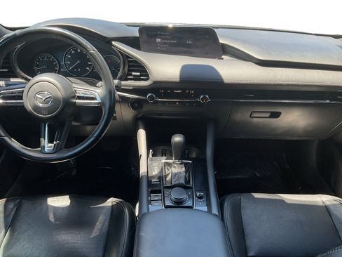Used 2020 MAZDA MAZDA3 Hatchback w/ Premium Package FWD image 10
