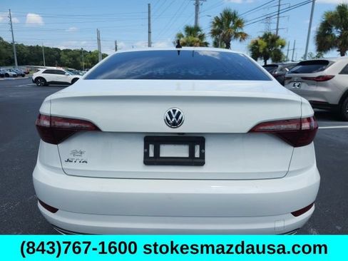 Used 2020 Volkswagen Jetta R-Line FWD image 9
