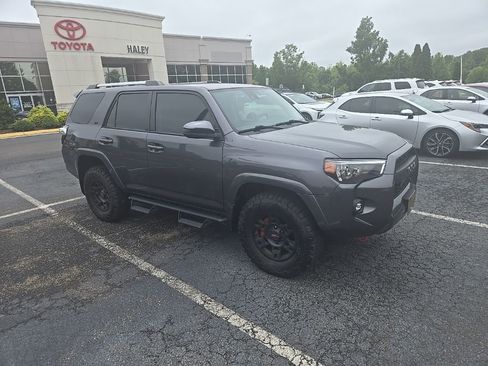 Used 2022 Toyota 4Runner SR5 AWD/4WD image 1