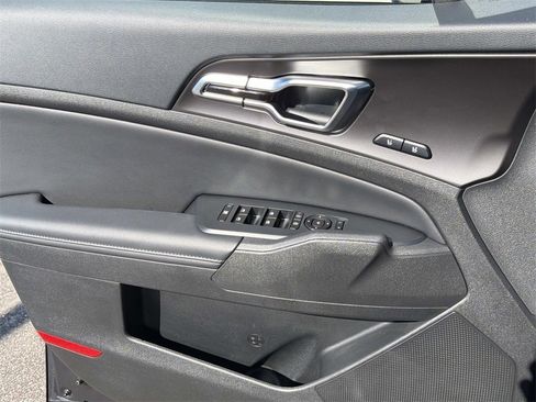 Used 2026 Kia Sportage SX image 11