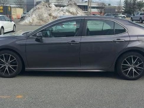 Used 2023 Toyota Camry SE image 9
