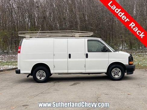 Used 2017 GMC Savana 3500 image 8