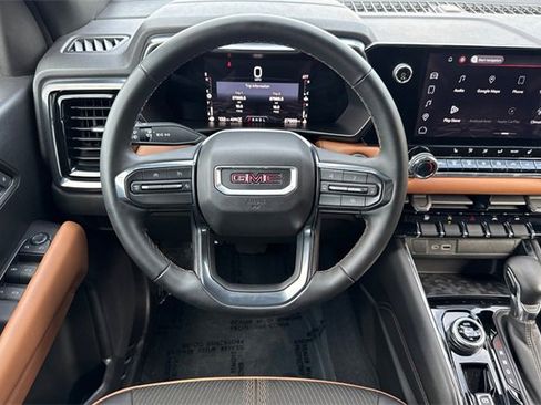 Used 2023 GMC Canyon AT4 image 17