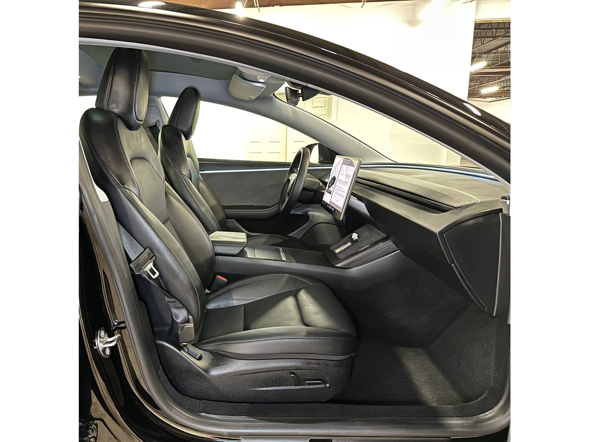 Used 2025 Tesla Model 3 RWD image 19