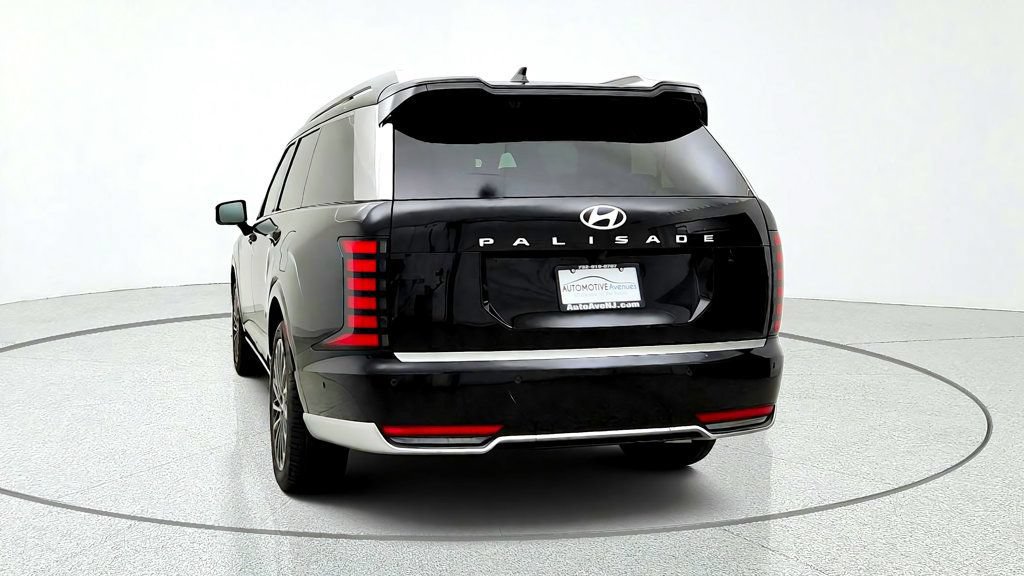 Used 2026 Hyundai Palisade Calligraphy FWD image 6