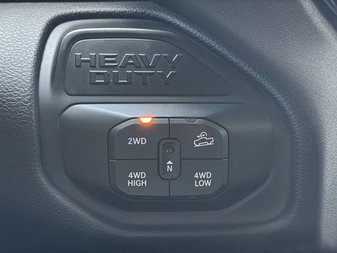 Used 2025 RAM 2500 Big Horn AWD/4WD image 24