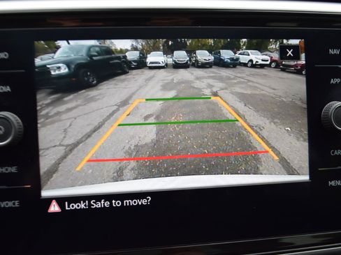 Used 2022 Volkswagen Atlas SEL R-Line image 19