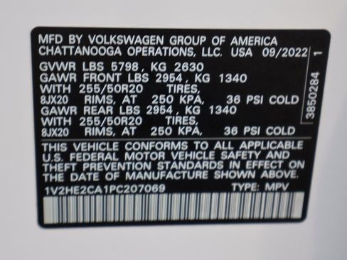 Used 2023 Volkswagen Atlas Cross Sport SE w/ Black Wheel Package image 27