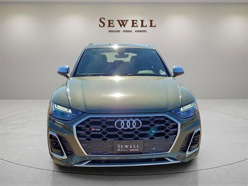 Used 2024 Audi SQ5 Premium w/ Convenience Package image 8