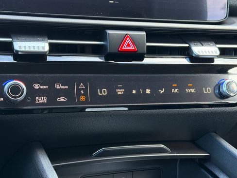 New 2026 Kia Sportage AWD Hybrid image 18