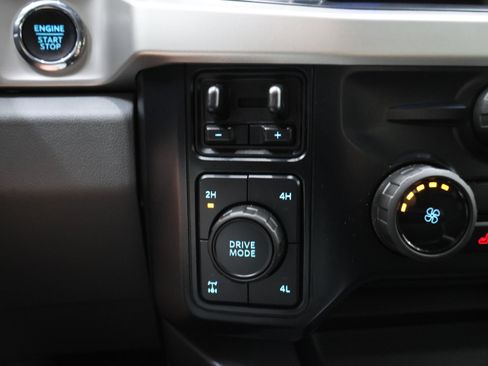 Used 2024 Ford F250 XLT w/ XLT Premium Package AWD/4WD image 43