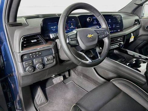 Used 2026 Chevrolet Tahoe Premier w/ Sun And Tow Package AWD/4WD image 9