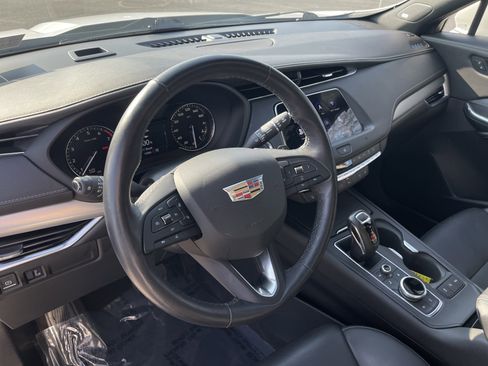 Used 2019 Cadillac XT4 Premium Luxury image 19