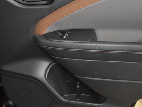 Used 2025 Subaru Forester Sport image 16