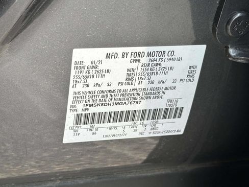 Used 2021 Ford Explorer XLT AWD/4WD image 25