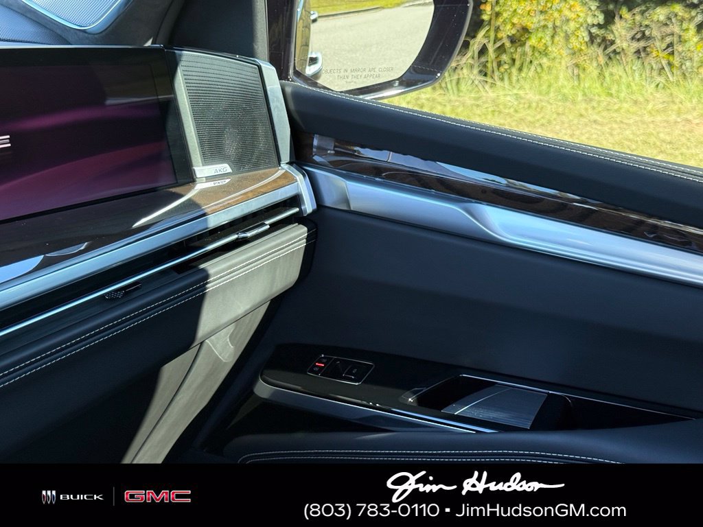 Certified 2026 Cadillac Escalade Platinum Luxury AWD/4WD image 37