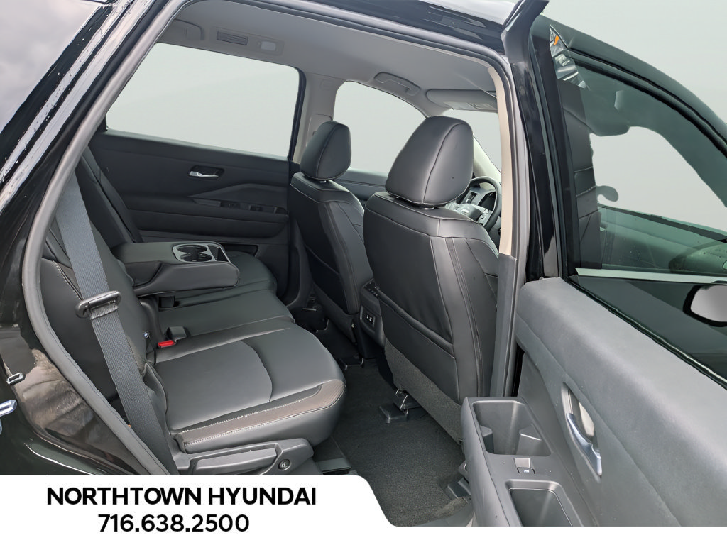 Used 2026 Nissan Pathfinder SL AWD/4WD image 36