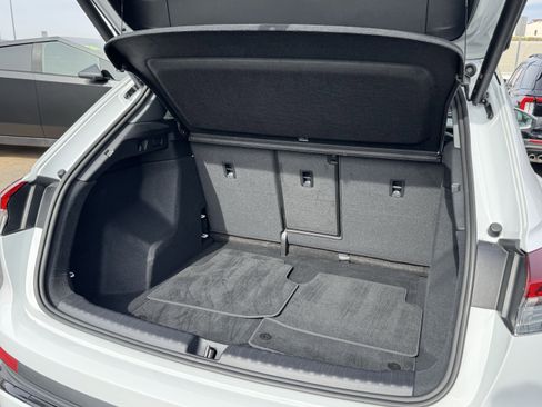 Used 2024 Audi Q4 e-tron Premium w/ Convenience Package AWD/4WD image 36