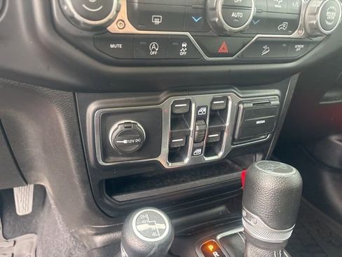 Used 2020 Jeep Wrangler Unlimited Sahara w/ Uconnect 4C Nav & Sound Group AWD/4WD image 58