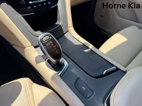 Used 2019 Cadillac XT5 FWD image 23