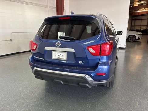 Used 2020 Nissan Pathfinder SL AWD/4WD image 4