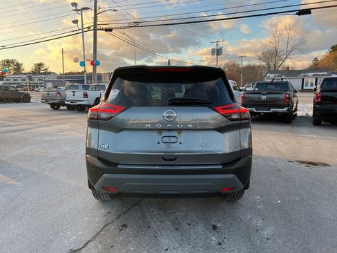 Used 2021 Nissan Rogue SV image 6