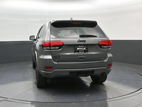 Used 2020 Jeep Grand Cherokee Altitude AWD/4WD image 6