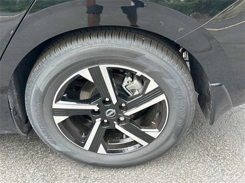 New 2025 Nissan Sentra SV w/ Trunk Package image 7