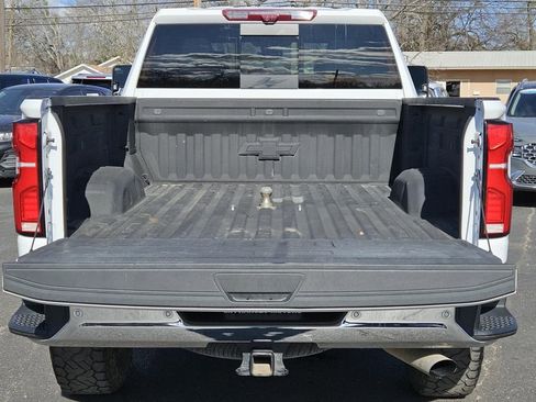 Used 2024 Chevrolet Silverado 2500 LTZ w/ LTZ Premium Package image 9