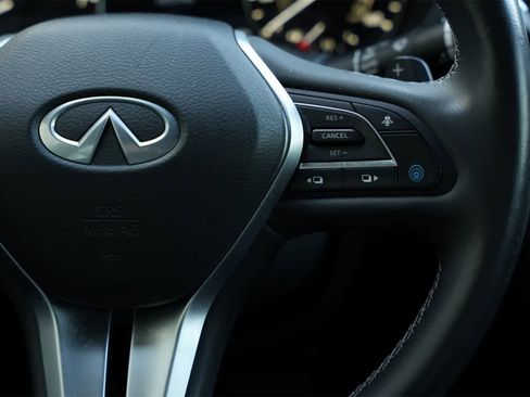 Used 2024 INFINITI QX55 Essential w/ Accent Package image 11