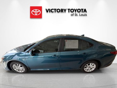 Used 2026 Toyota Camry LE image 6