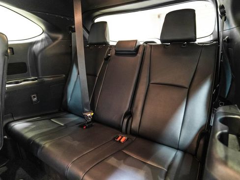 Certified 2025 Toyota Highlander XSE image 30