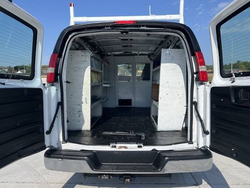 Used 2015 Chevrolet Express 2500 RWD image 13