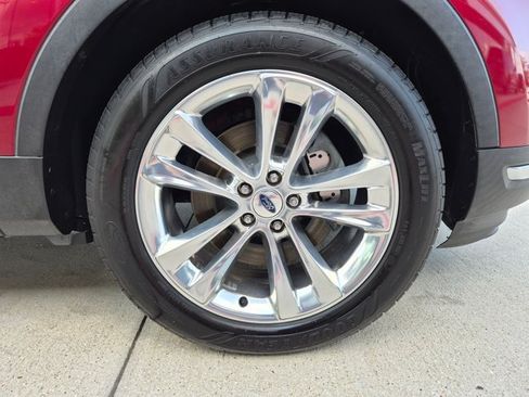 Used 2019 Ford Explorer Limited w/ Ford Safe & Smart Package FWD image 24